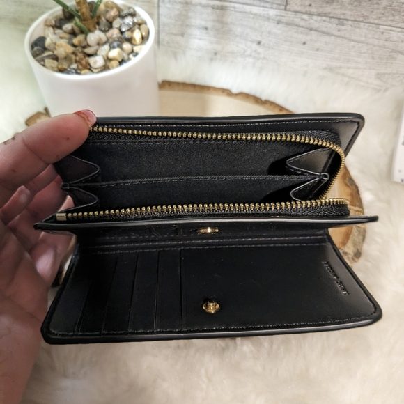 Marc Jacobs Wallet - Picture 10 of 10